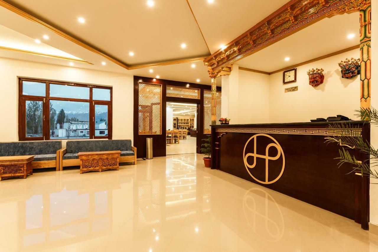 Hotel Leh Plaza Екстериор снимка